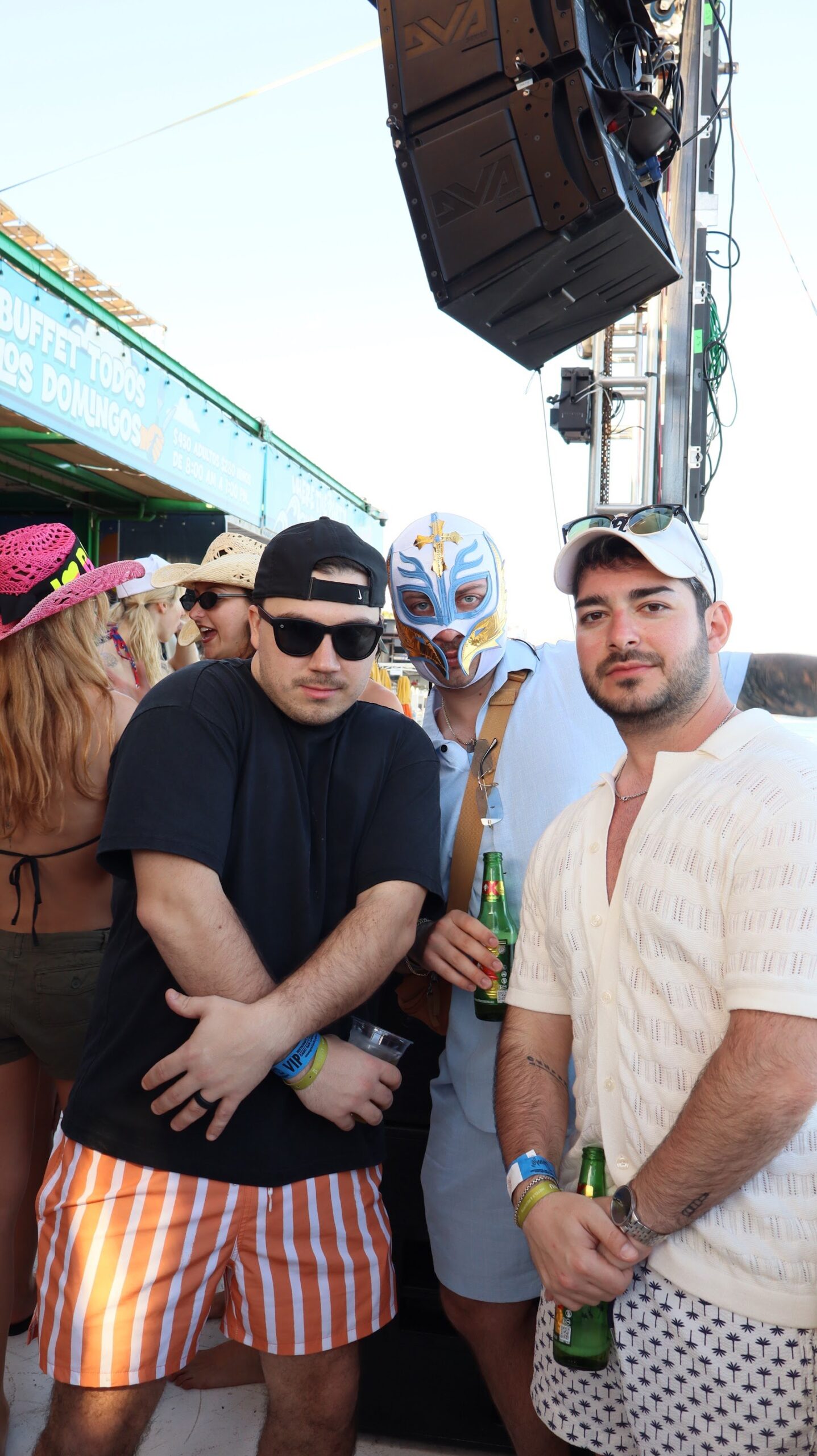 md-sb-guests-masks.jpg
